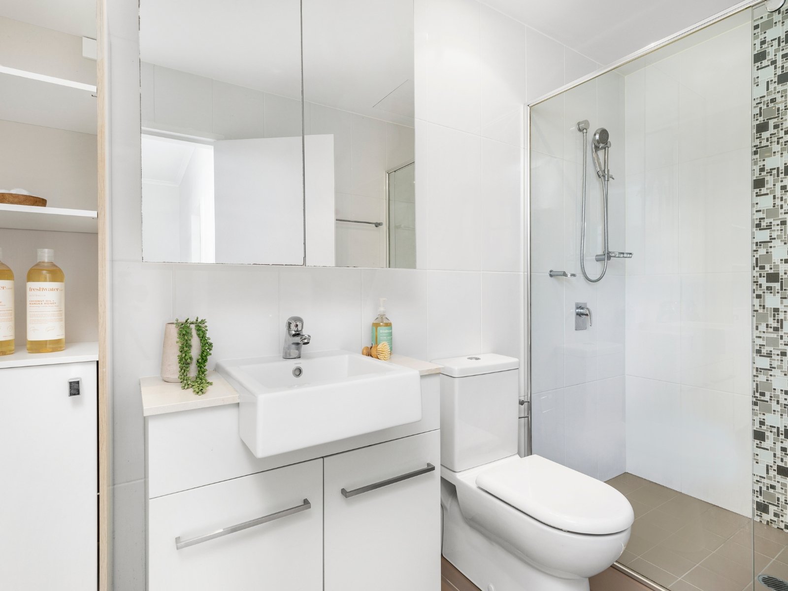 1208/10 Sturdee Parade, Dee Why