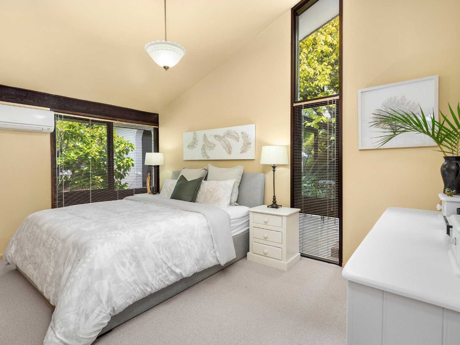 20 Karalta Crescent, Belrose