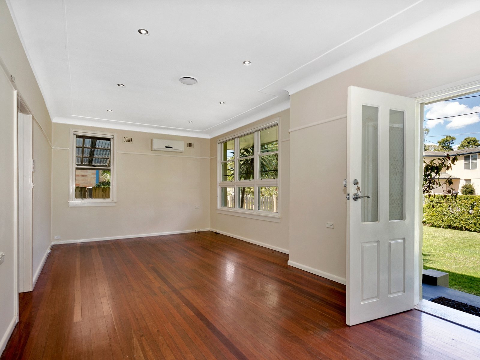 40 Karingal Crescent, Frenchs Forest