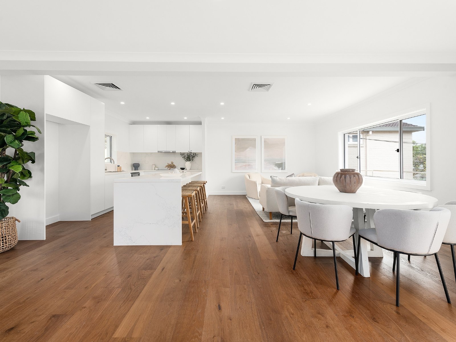 22 Wombeyan Street, Forestville