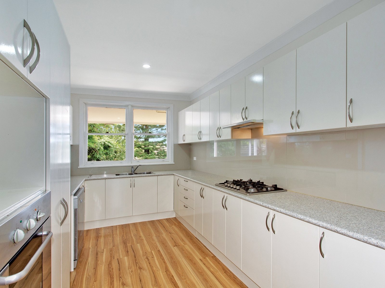 49 Wakehurst Parkway, Seaforth