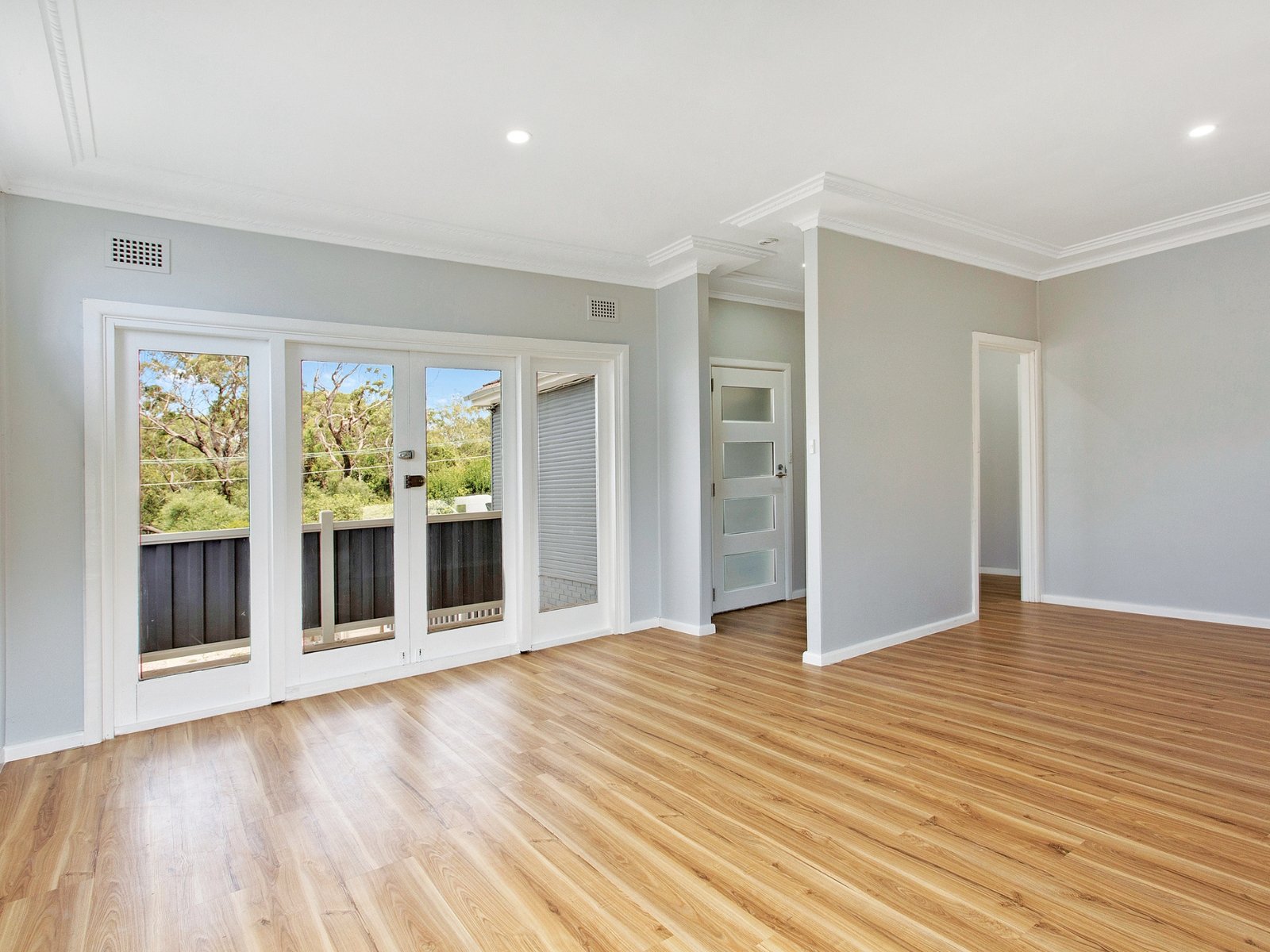 49 Wakehurst Parkway, Seaforth