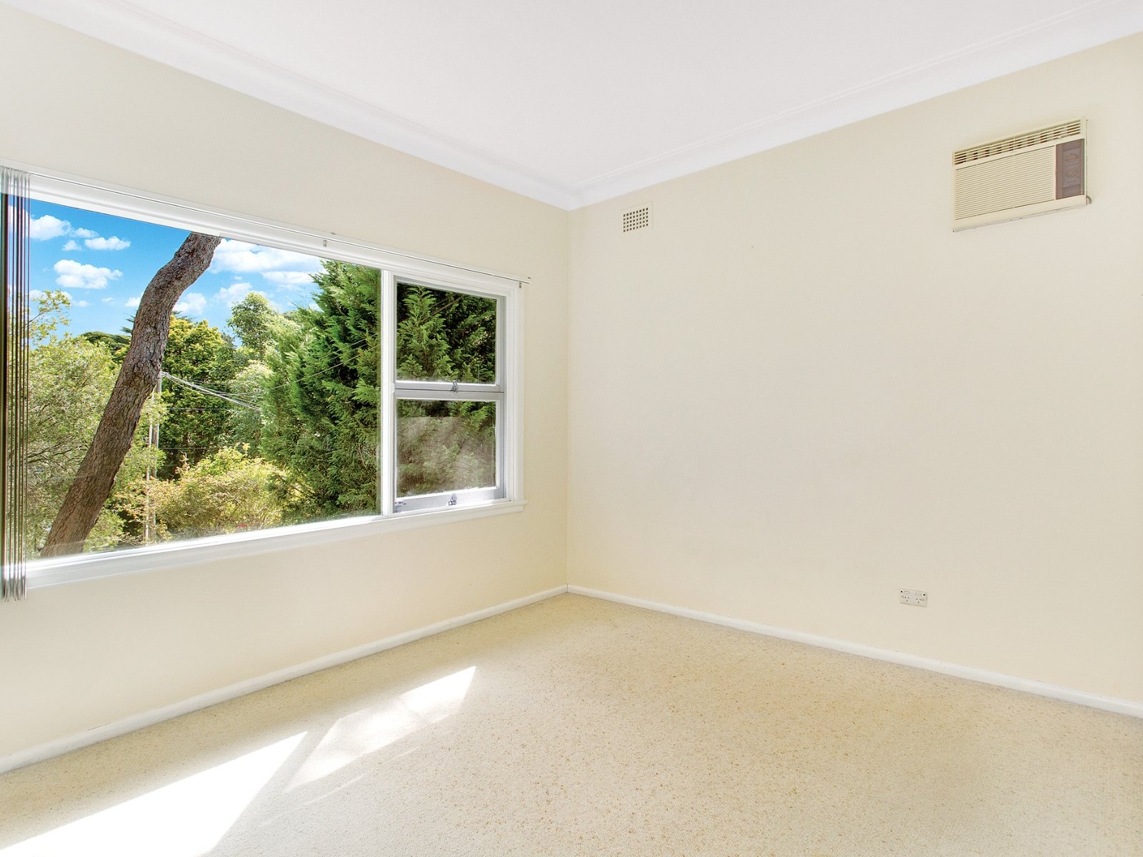 6 Cobb Street, Frenchs Forest