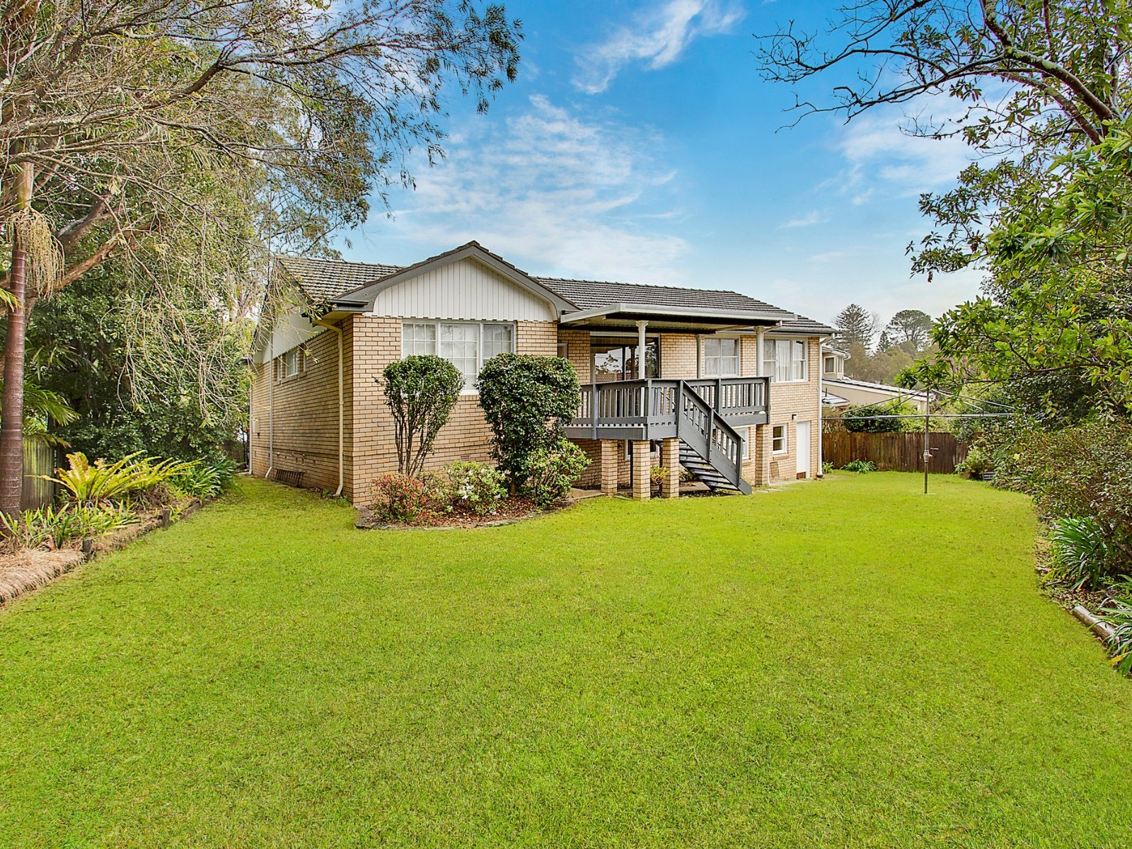 14 Holland Crescent, Frenchs Forest