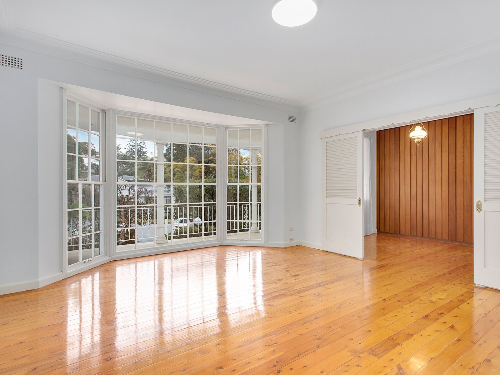 14 Holland Crescent, Frenchs Forest