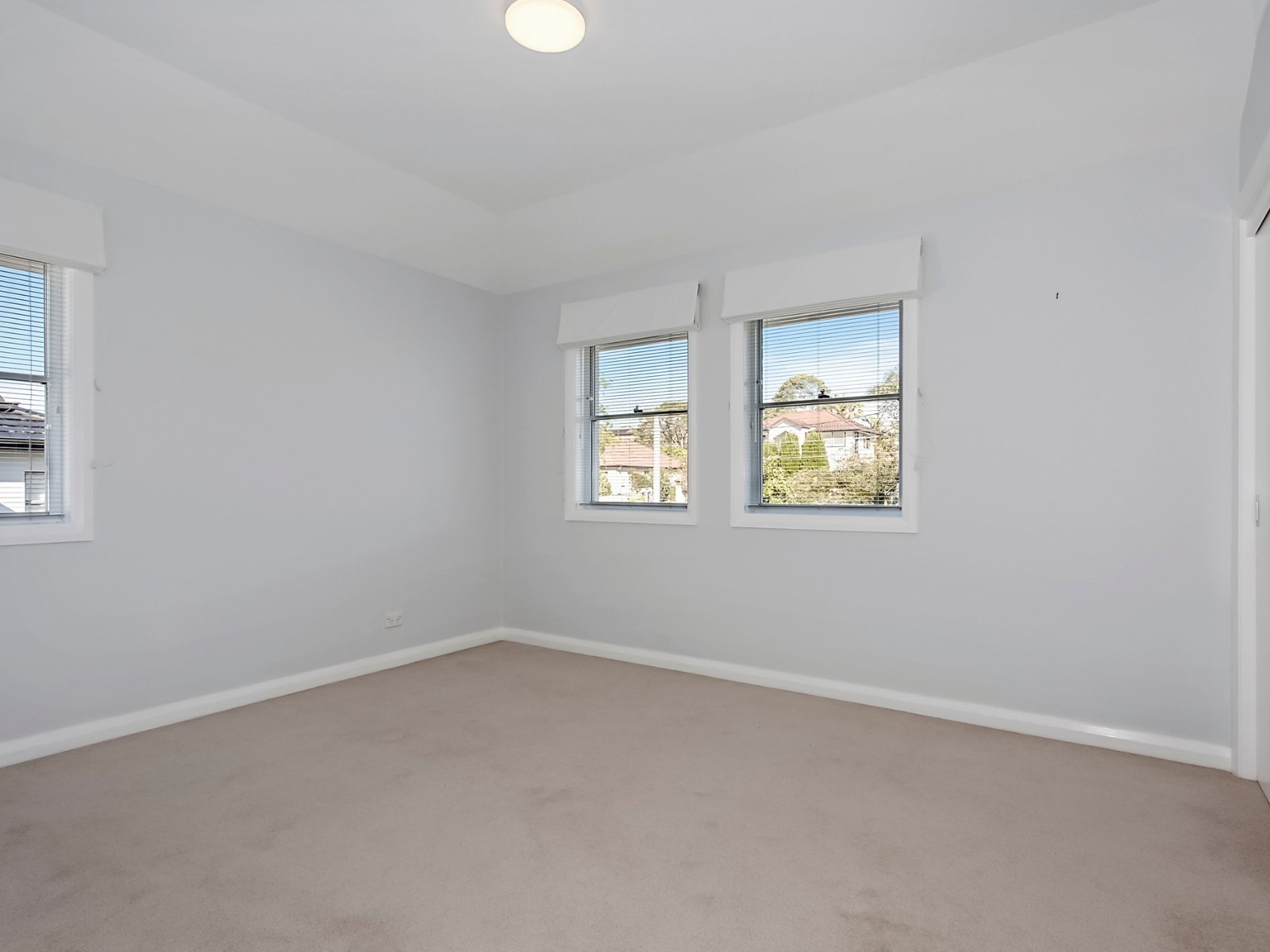 16 Alan Avenue, Seaforth
