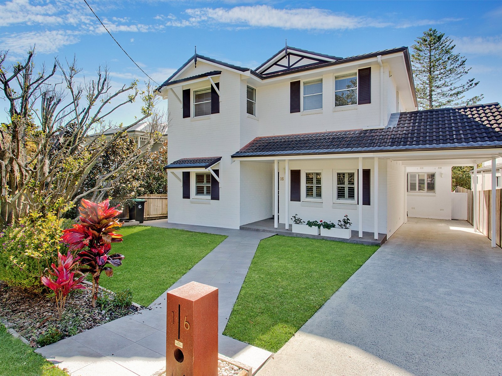 16 Alan Avenue, Seaforth