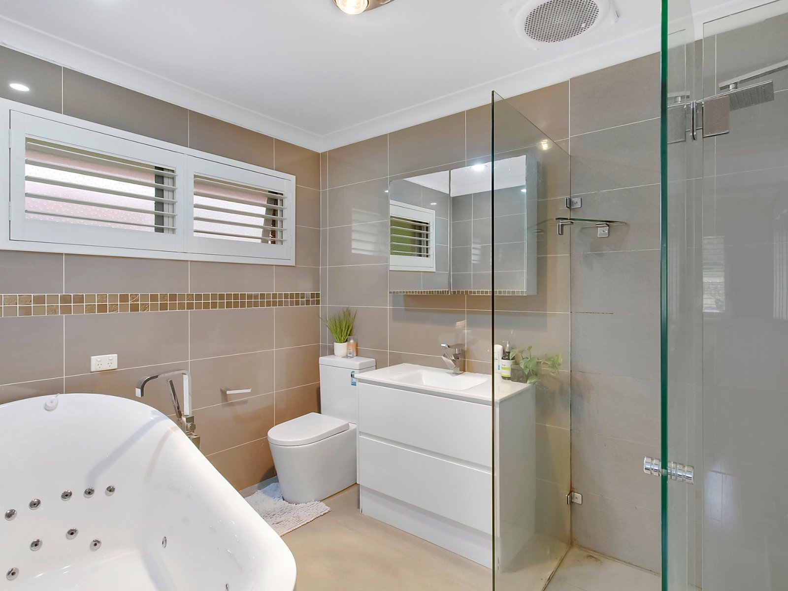28 Dundilla Road, Frenchs Forest
