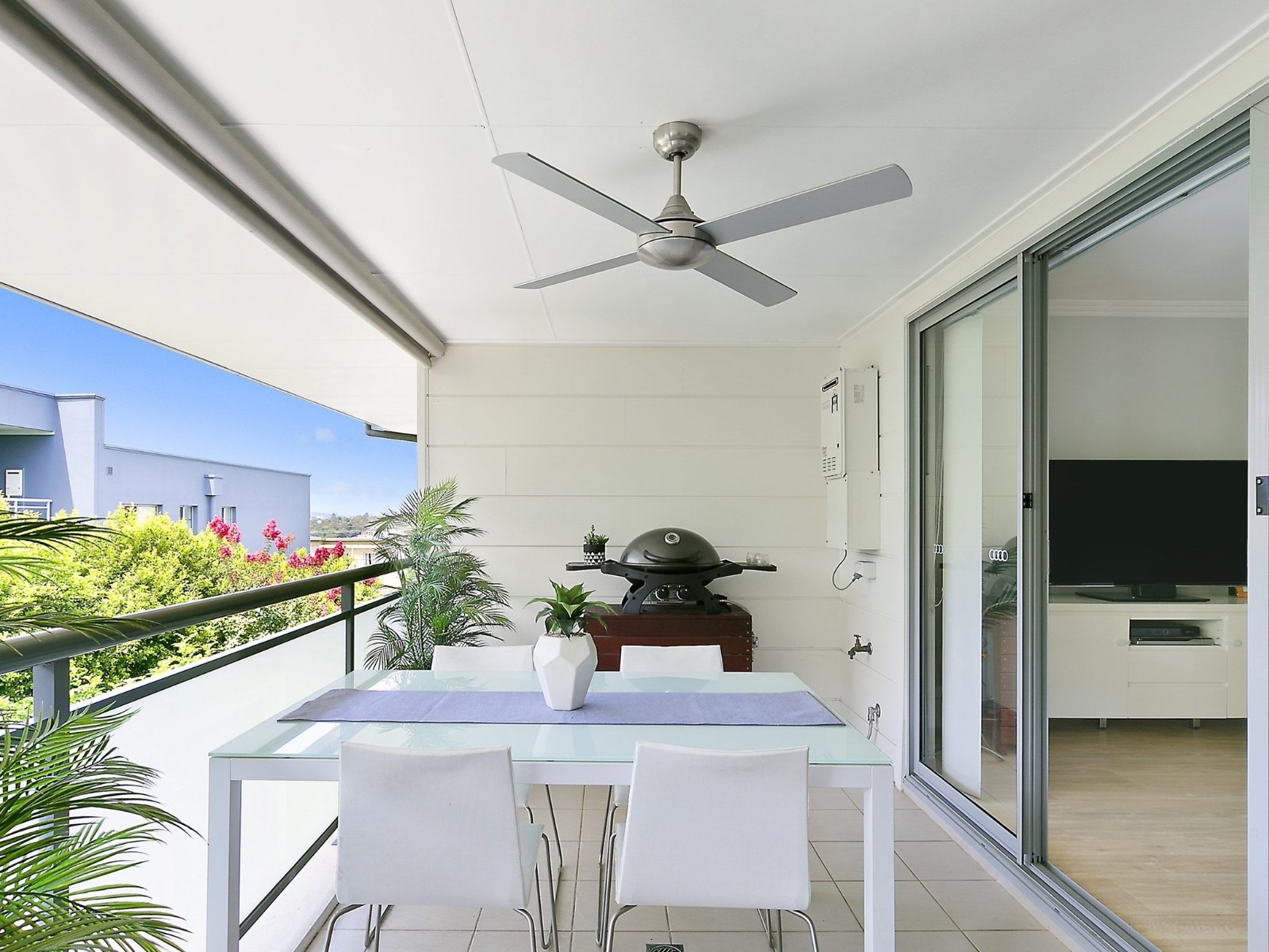 31/12-16 Shackel Avenue, Brookvale