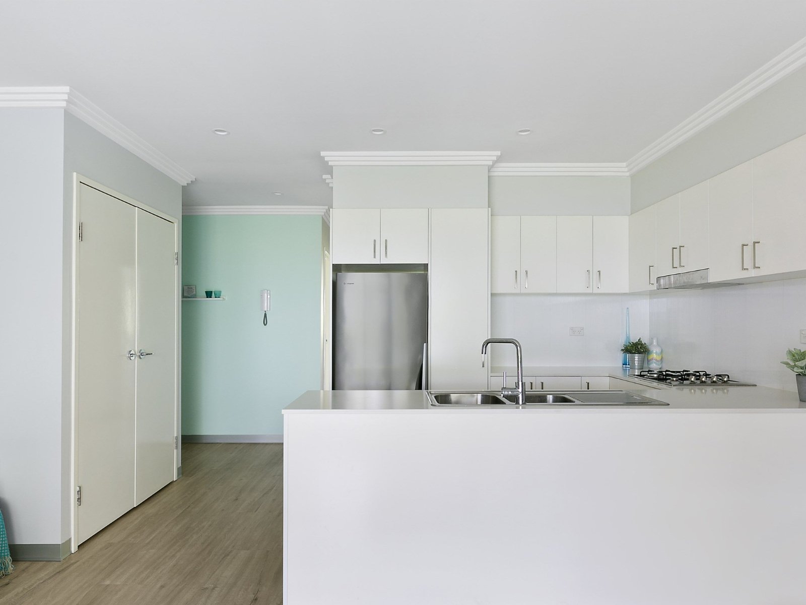 31/12-16 Shackel Avenue, Brookvale