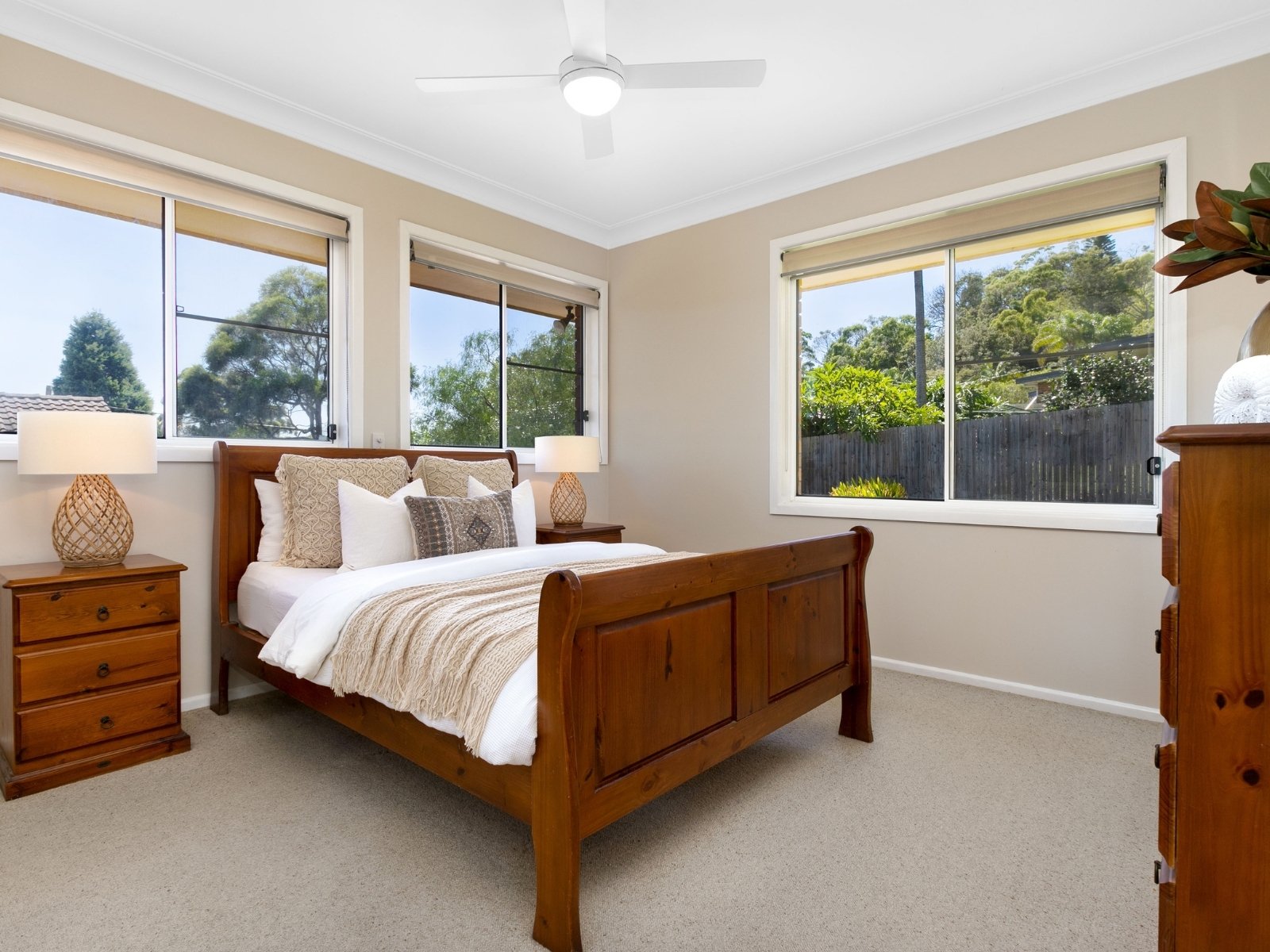 16 Cobb Street, Frenchs Forest
