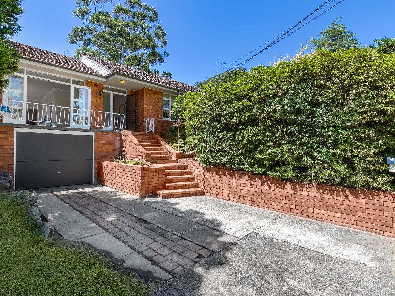 16 Cobb Street, Frenchs Forest