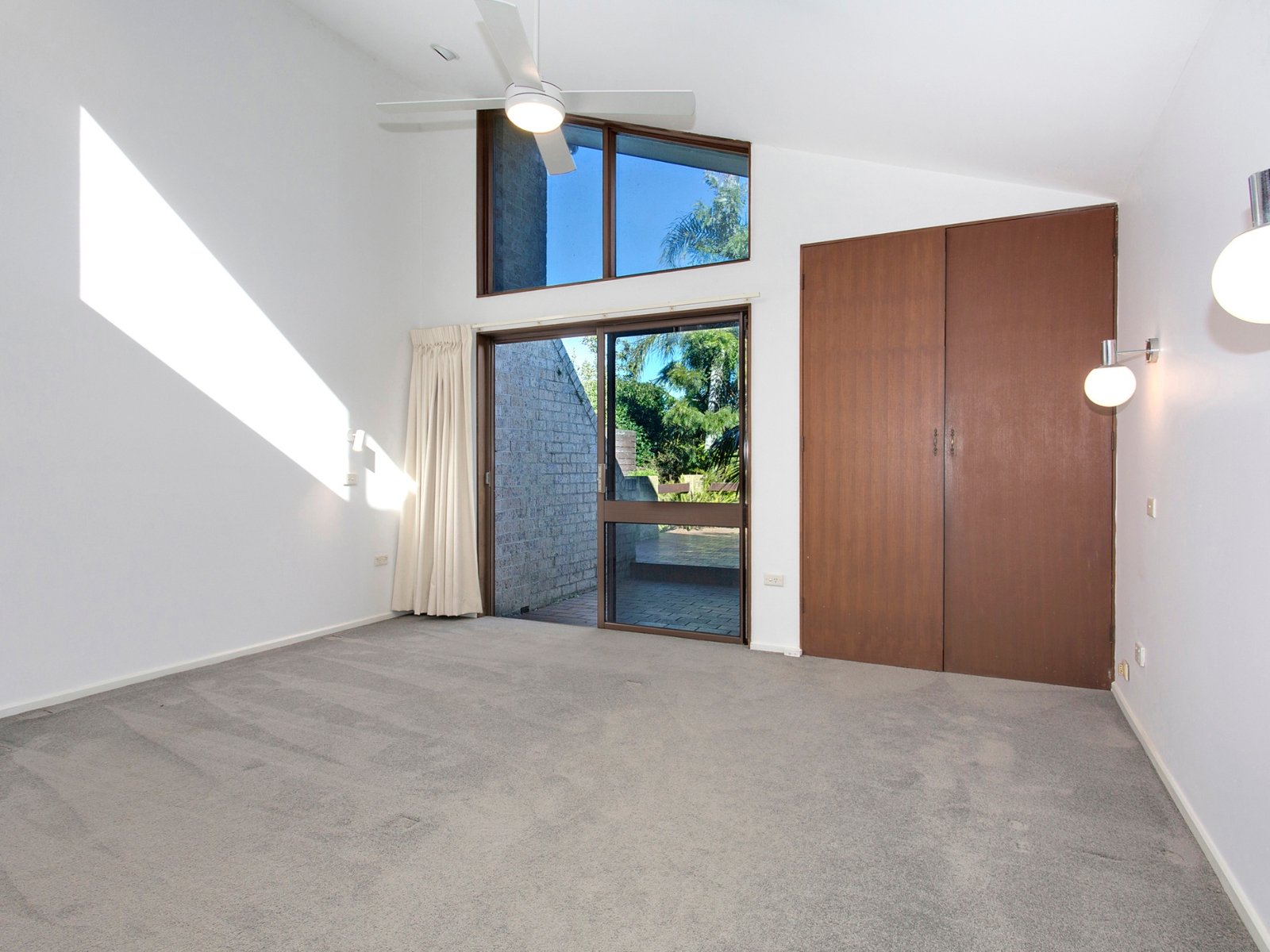 15 Tyrone Avenue, Forestville
