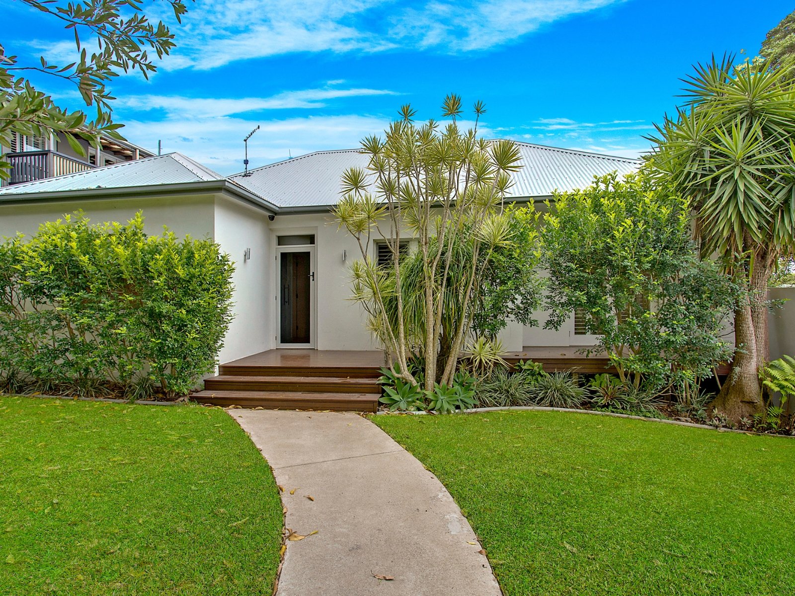 27 Robert Street, Freshwater