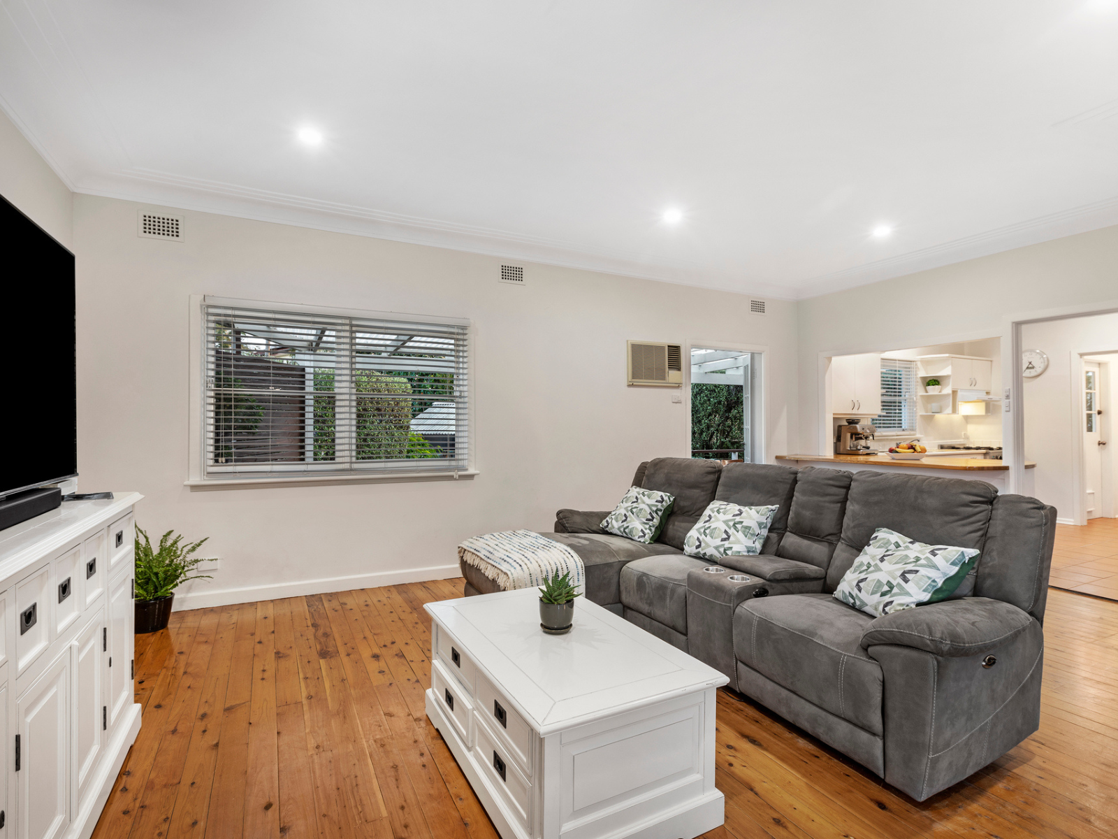 100 Forest Way, Frenchs Forest