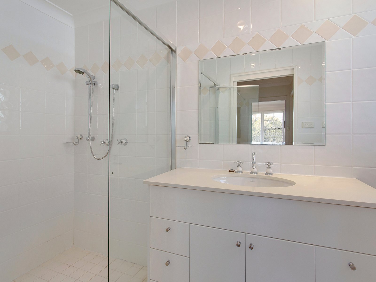 10 Ponsonby Parade, Seaforth
