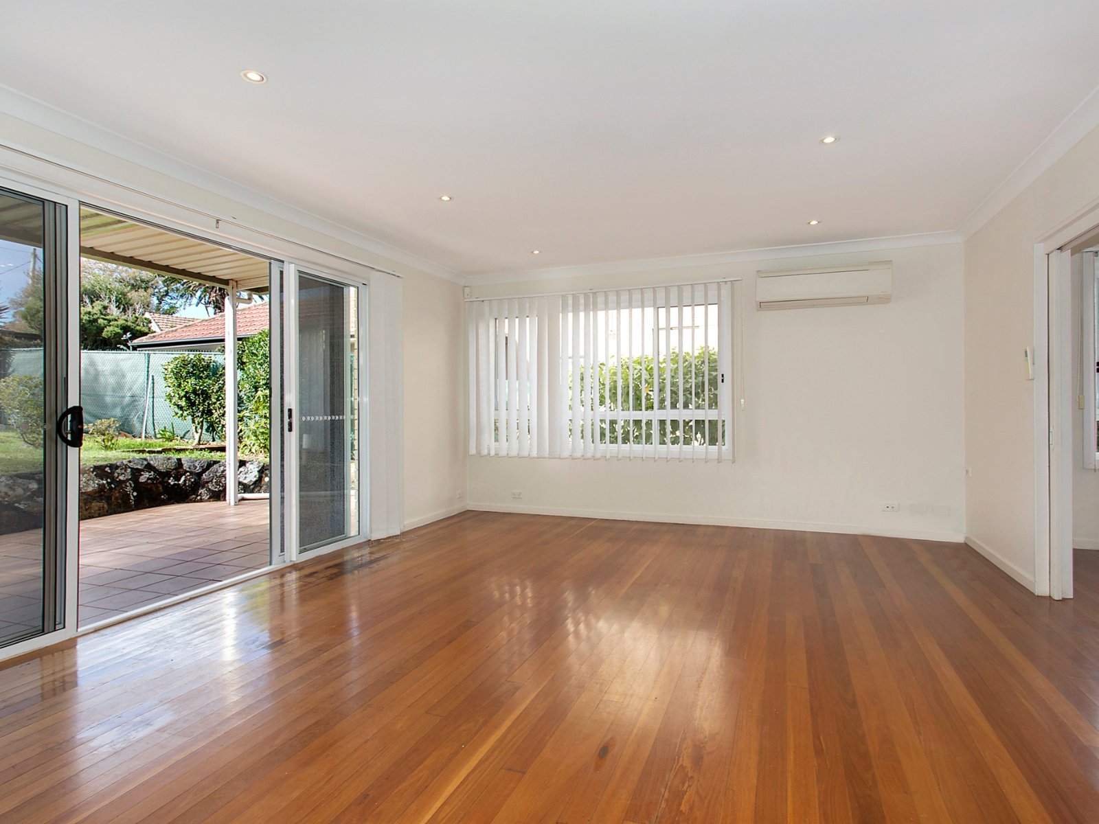 10 Ponsonby Parade, Seaforth