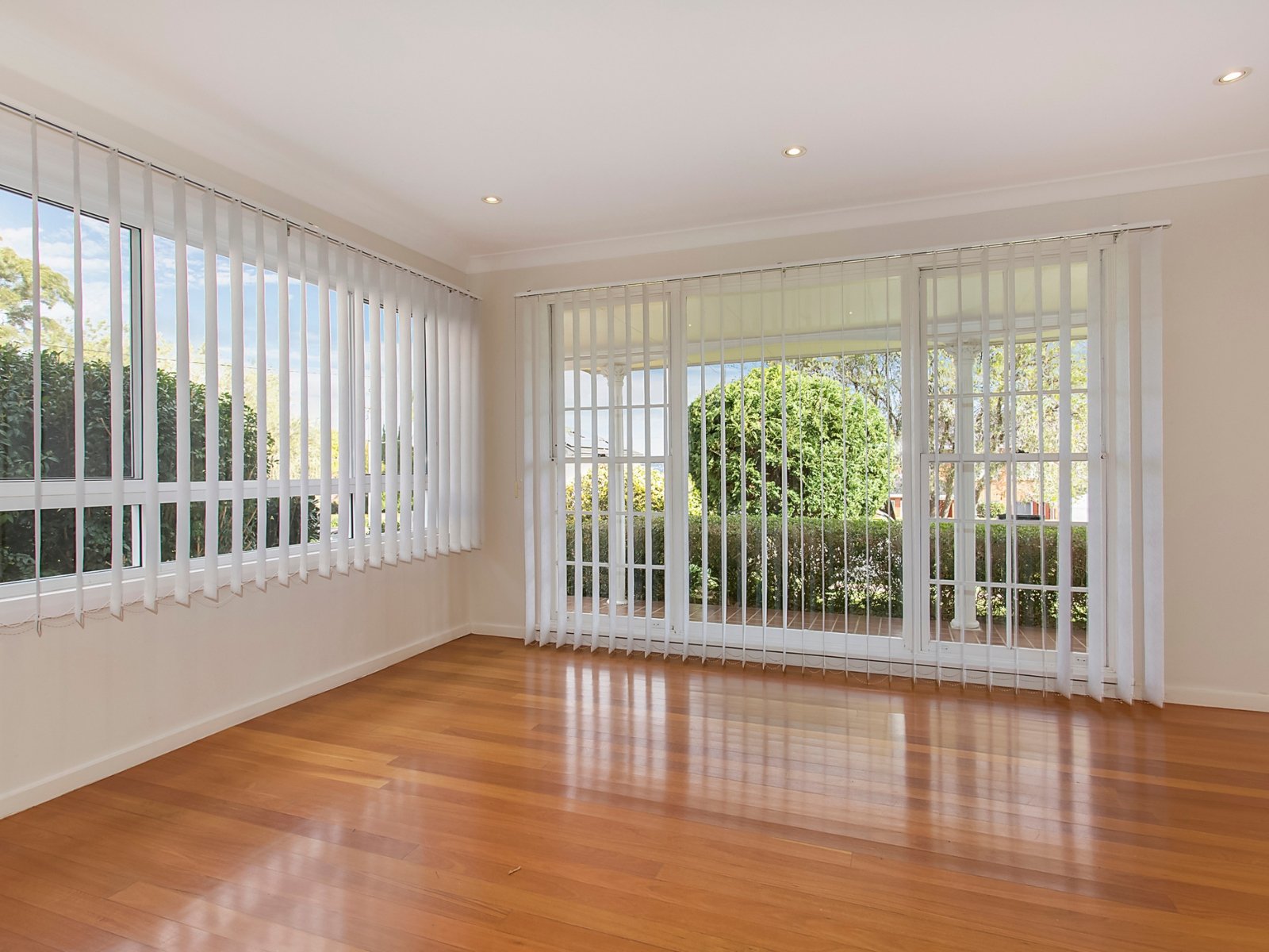 10 Ponsonby Parade, Seaforth